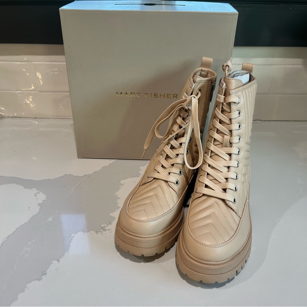 Marc Fisher Pierce Quilted Faux Leather Pierce Light Natural Combat Boot Sz 10 - Picture 2 of 14